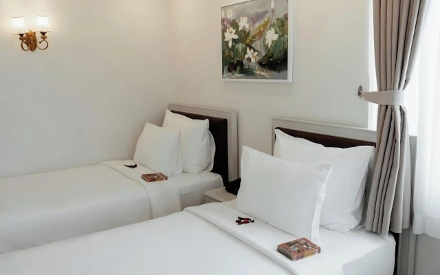 Skylight Hotel