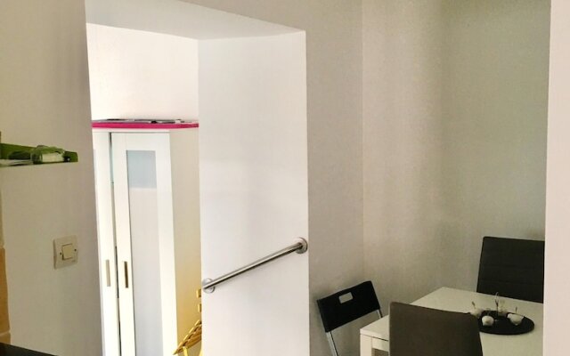 Apartment With one Bedroom in Frontignan, With Wonderful City View and Wifi - 1 km From the Beach
