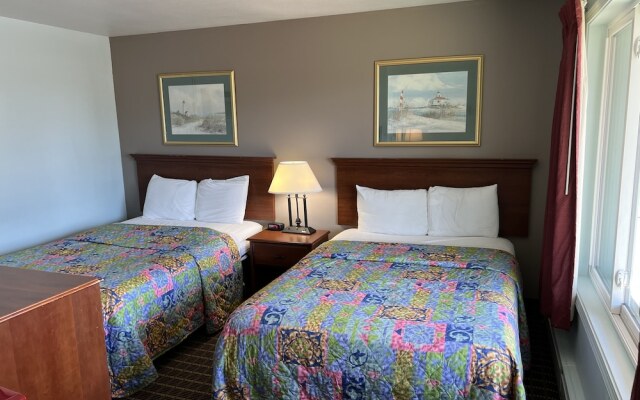 Crows Nest Inn Tawas