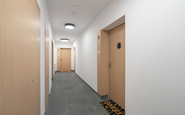 Studio in Poznań With Garden by Renters