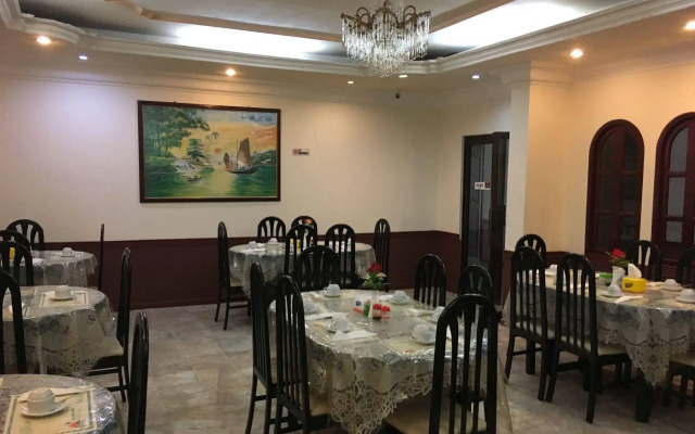 Paradise Hotel