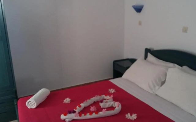5bedroom villa in perissa beach