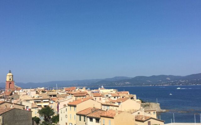 Plush Villa in Cavalaire-sur-Mer with Private Pool