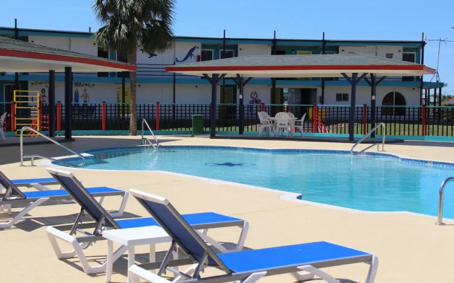 Crystal Palace Resort