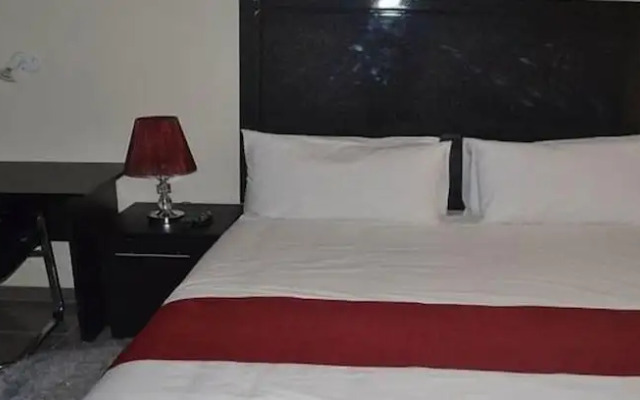 South Court Inn