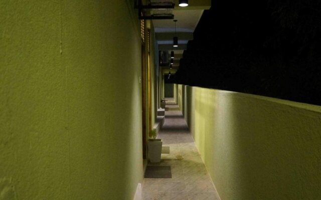 Hotel Athgira