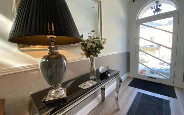 The Maureen Suite