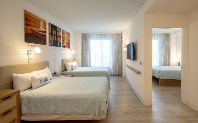 Universal Endless Summer - Dockside Inn and Suites