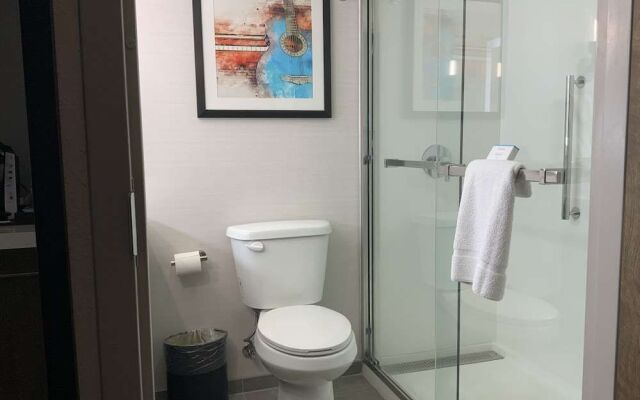 Crowne Plaza Nashville Airport by IHG