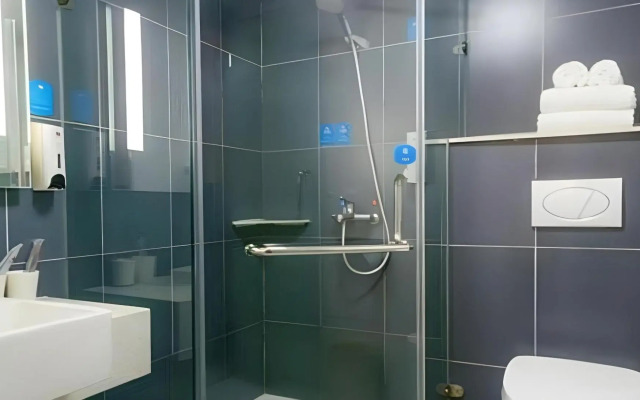 HanTing Hotel (Zhengzhou Hi-tech Development Zone Headquarters Enterprise Base)