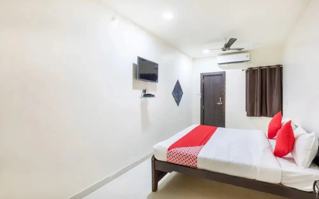 Hotel Lake City Pride  by OYO Rooms