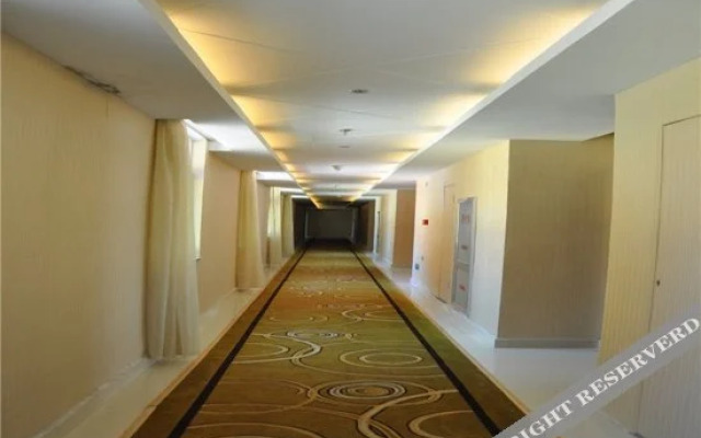 Wolong International Hotel