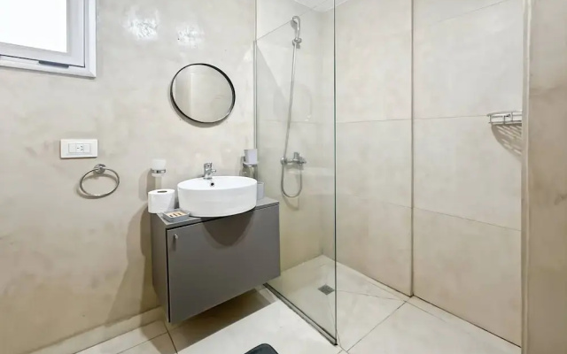 Comfortable Studio With Balcony and Excellent Location