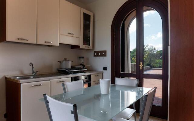 Villa piscina, campo calcetto, tennis, sauna m850