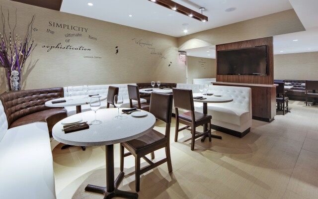Wyndham Garden Chinatown