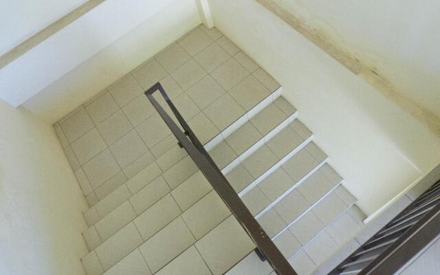 RedDoorz Syariah near Sultan Muhammad Kaharuddin Airport