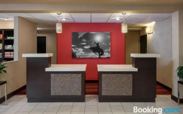 Ramada Inn & Suites Denver International Airport