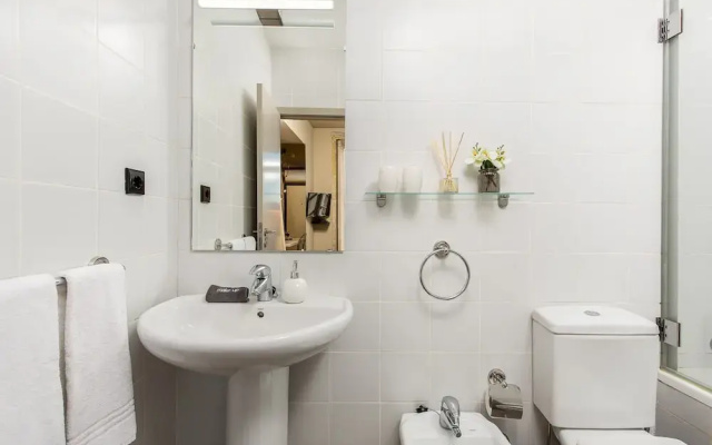 Apartment Near Picturesque Ribeira do Porto