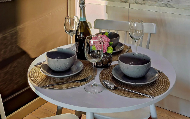 2ROOMS (2РУМС) на улице Максима Горького