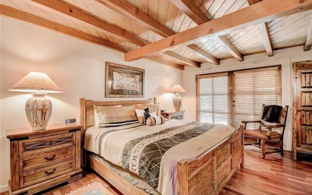 Plaza Splendor - Three Bedroom Home