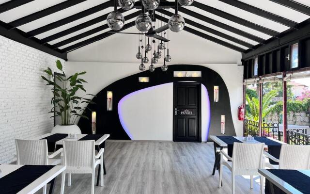 Carrington Suites Hotel