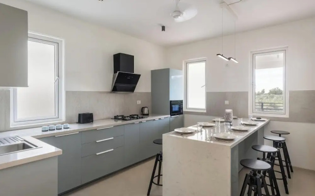 Golfer's Arena by Stayjade