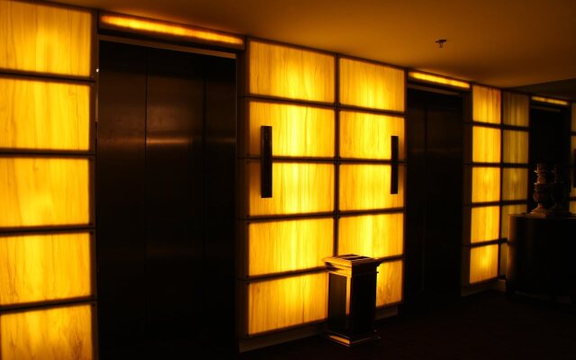 Manhattan Jinling Business Hotel