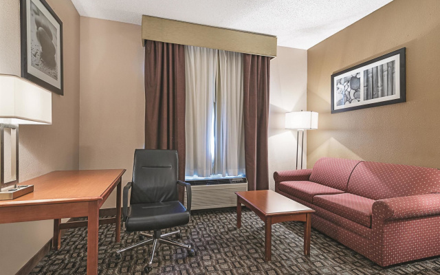 MainStay Suites Decatur River City