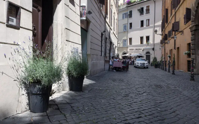 Sonder by Marriott Bonvoy Palazzo Taverna Apartments Piazza Navona