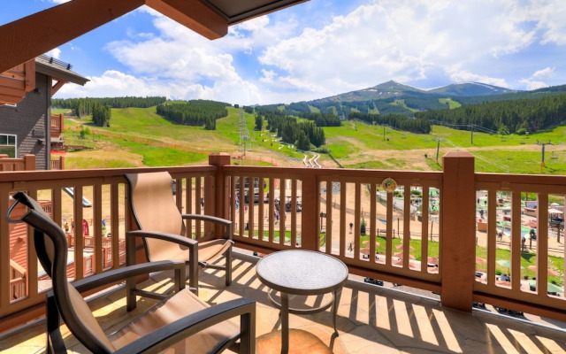 One Ski Hill Place S8421