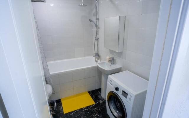 Apartments on Armory street 1B