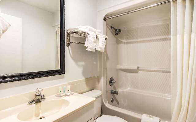 Quality Inn near Six Flags