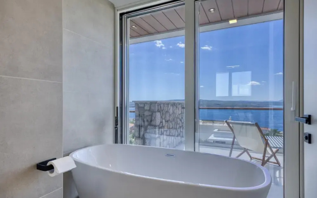 Luxury Seaview Villa Rosciola