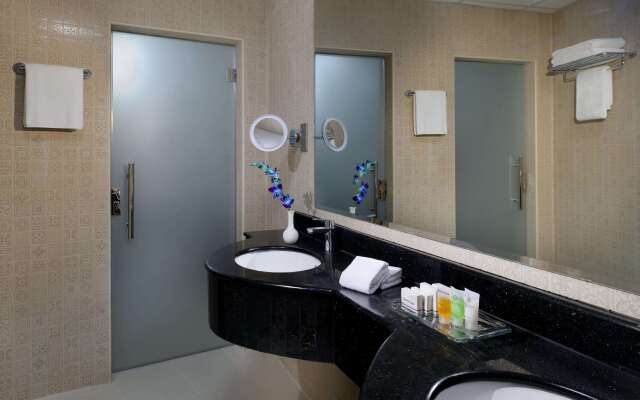 Al Safir Hotel & Tower