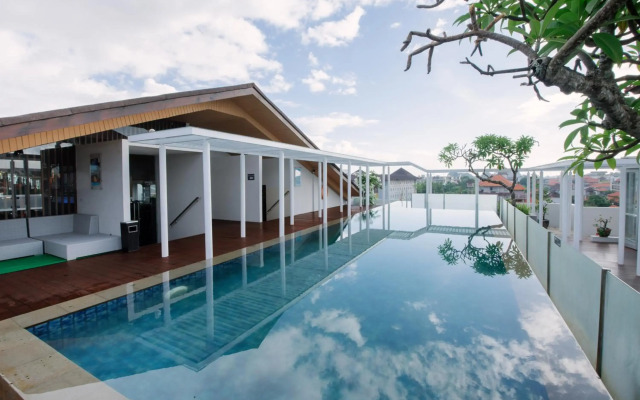 Kuta Beach Hotel