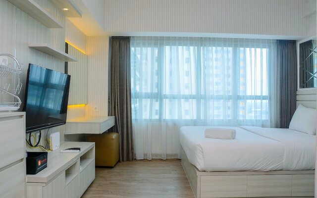 Best Studio with Pool View Springlake Summarecon Apartment