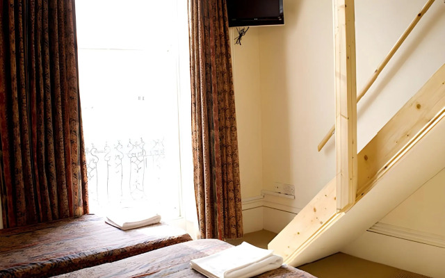 Palace Court Hotel