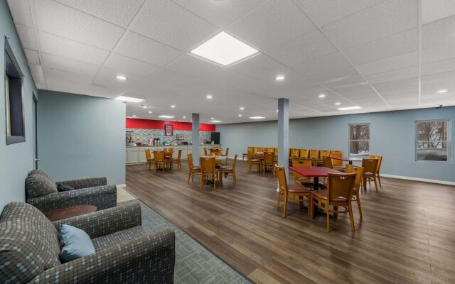 Baymont by Wyndham Iron Mountain