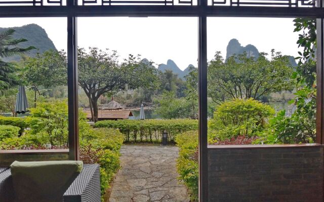 Yangshuo Mountain Retreat