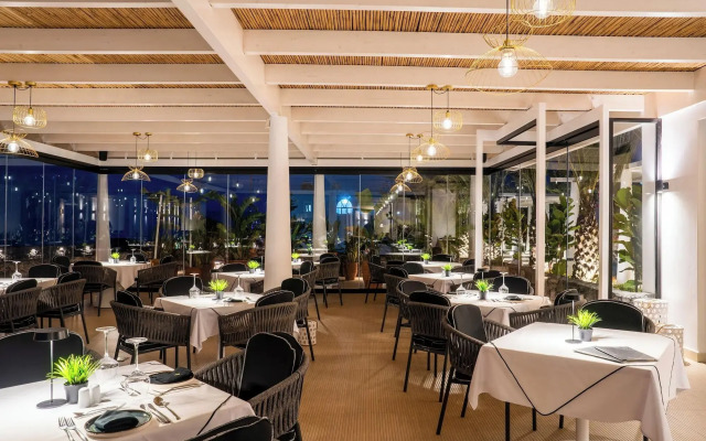 Cresanto Luxury Suites
