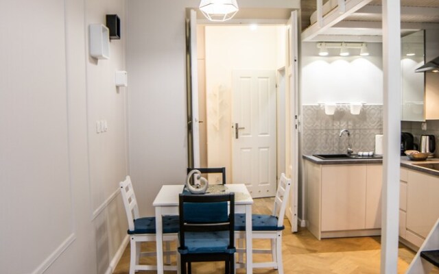 City Lights Apartments - Topolowa 48