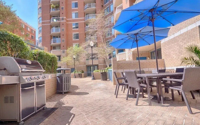 Cozy & Comfortable Condo in Ballston