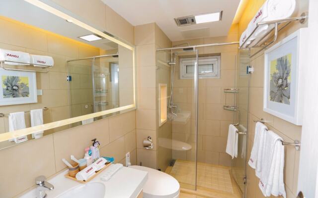 Qingdao Lohas Home Hotel