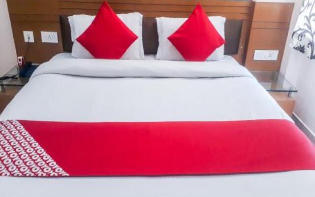 OYO 30414 Hotel Us Residency