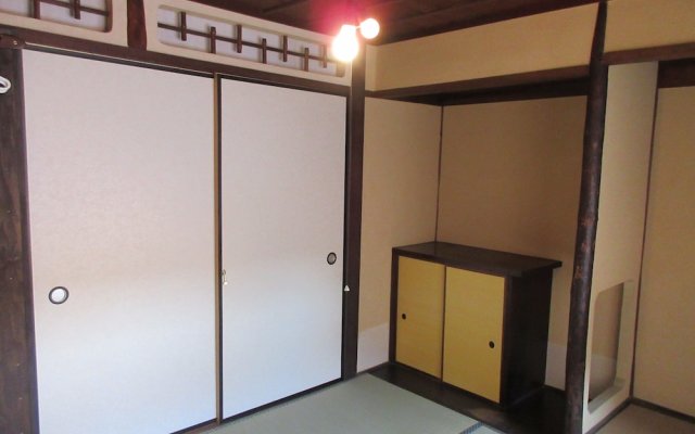Tsushima Guest House - Hostel