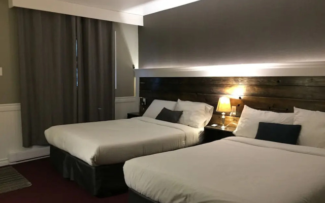 Greenside motel