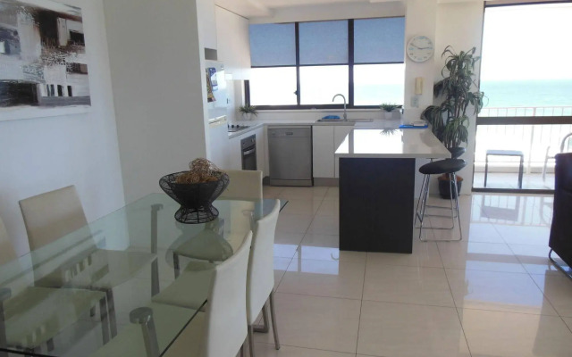 Breakers North Absolute Beachfront Apartments