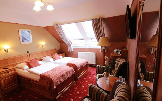 Old Prague Hotel