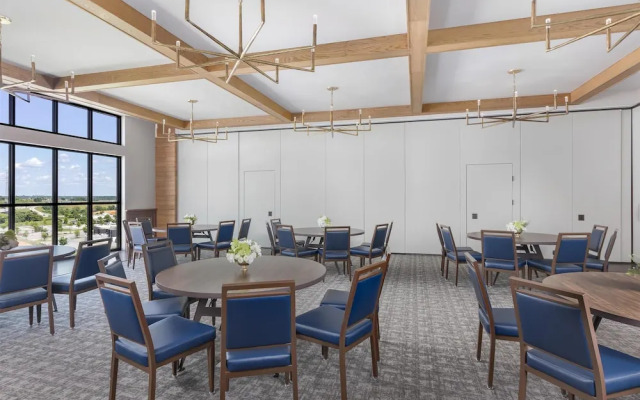 Hotel Avail Rogers, Tapestry Collection By Hilton