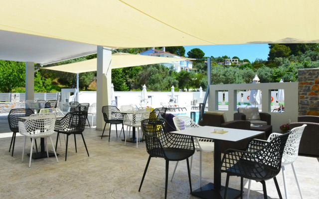 Marina Hotel